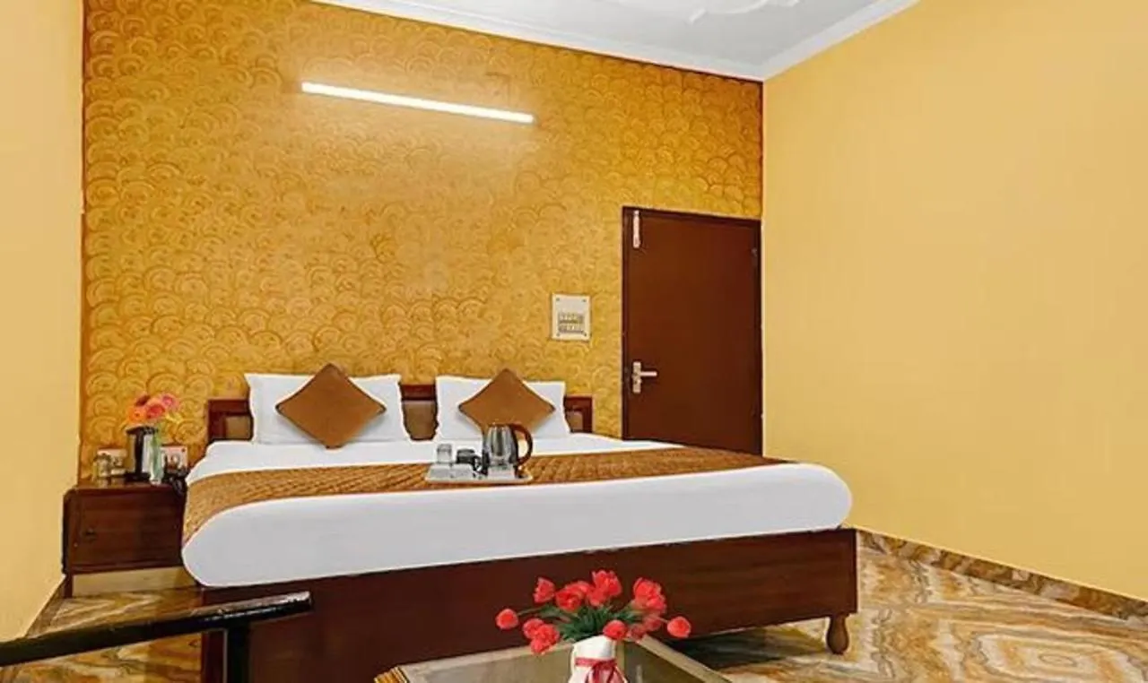 Fabhotel K H Bar And Rest Varanasi
