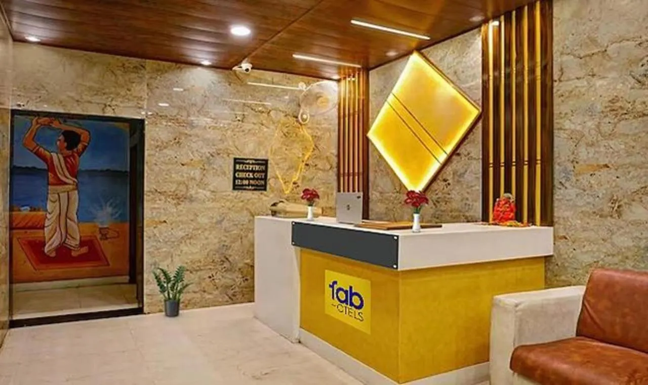 Fabhotel K H Bar And Rest Varanasi India
