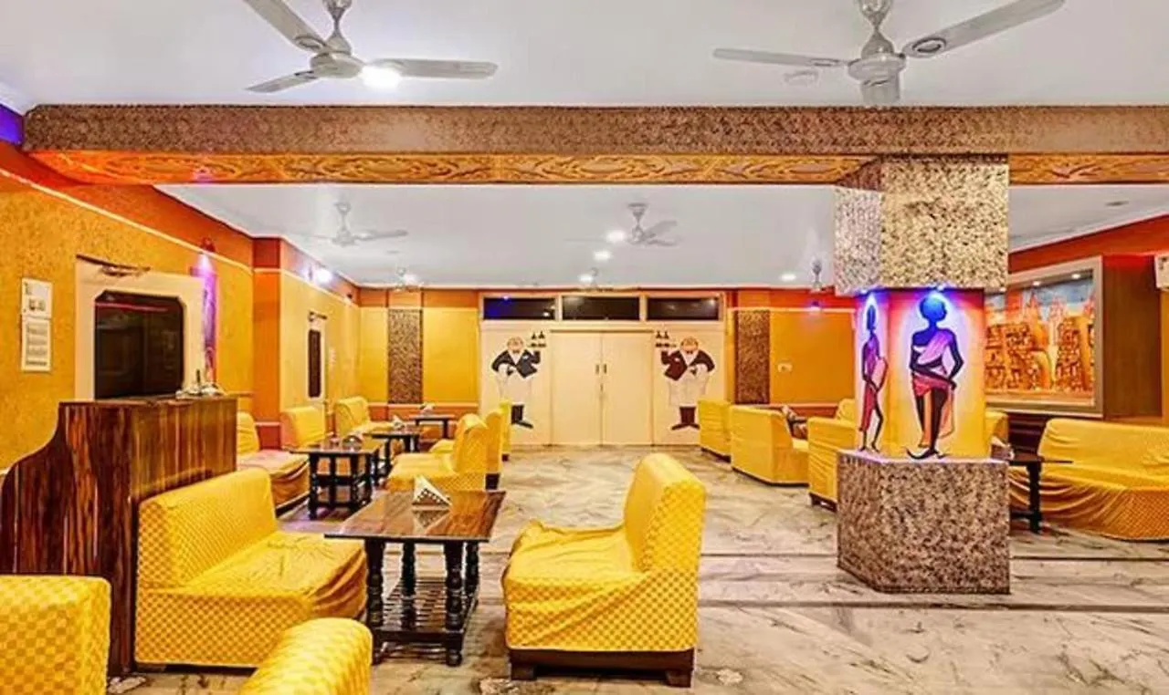 Hotel Fabhotel K H Bar And Rest Varanasi