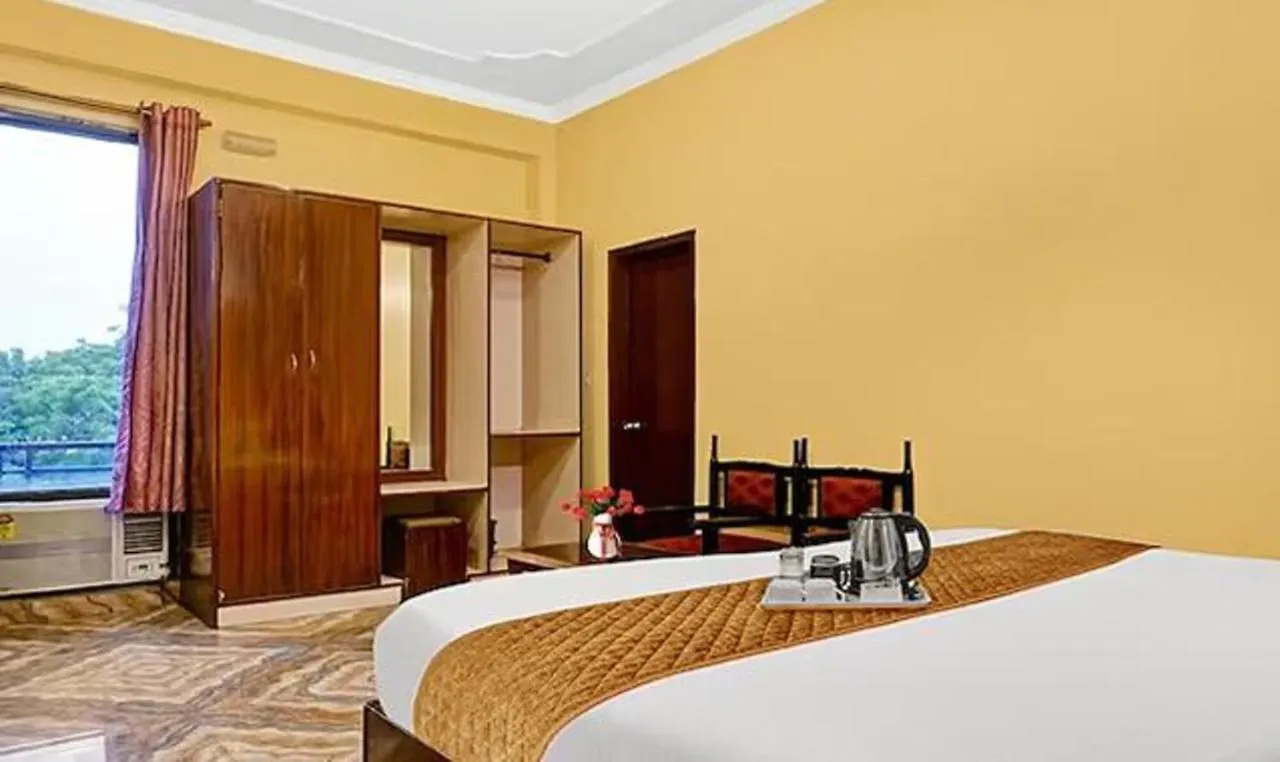 Fabhotel K H Bar And Rest Varanasi 3*,  India