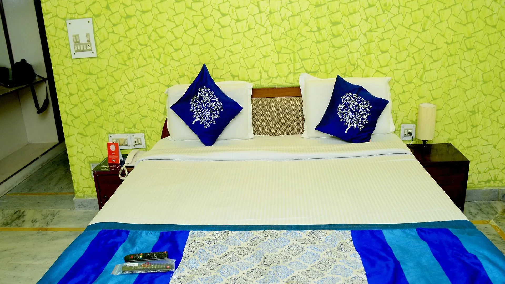 Fabhotel K H Bar And Rest Varanasi Hotel
